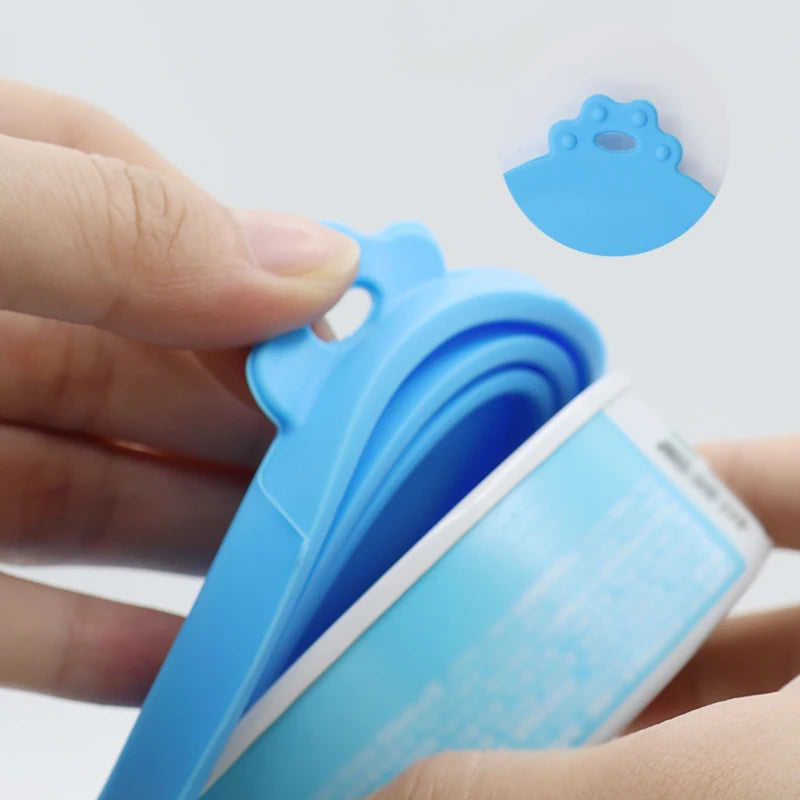 Coperchi Riutilizzabili per Cibo Animali in Silicone – Set 2 Pezzi con Cucchiaio