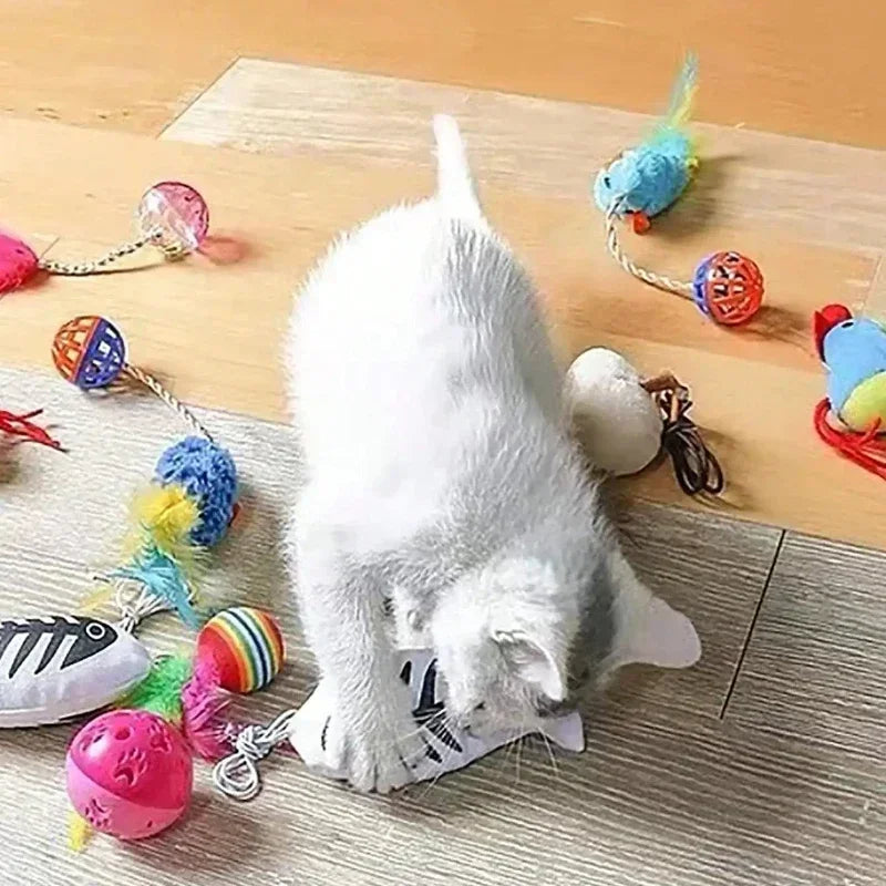 Giocattolo Topo con Corda e Campanella per Gatti – Stimola l'Istinto di Caccia